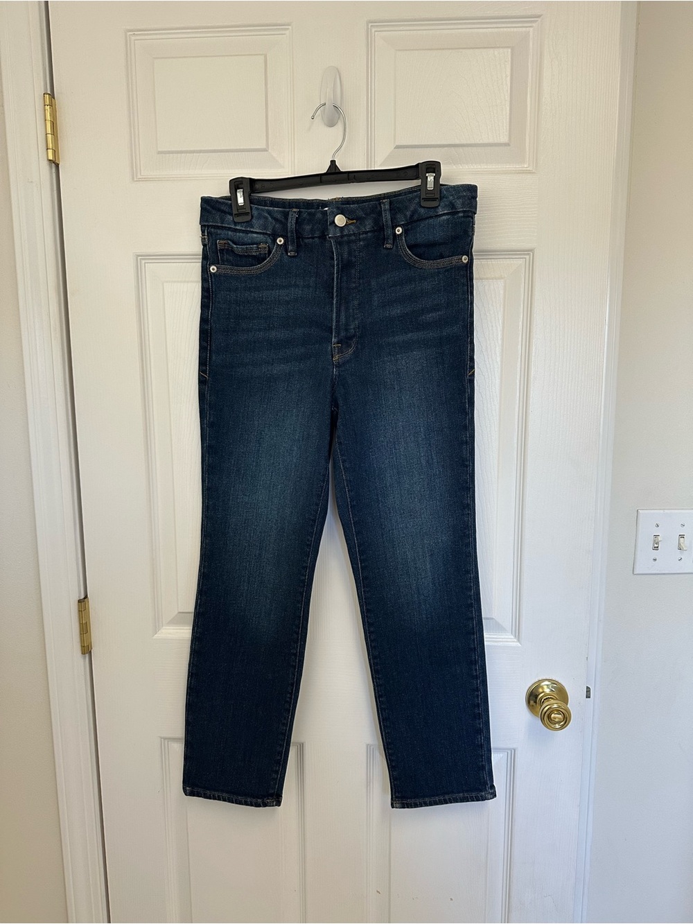 Good American Good Classic Slim Straight Jean